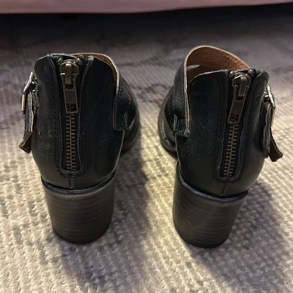 Freebird by Stephen Dawson, Size 8 - Picture 2 of 5